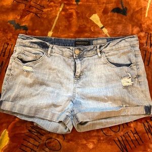Light wash Jean shorts